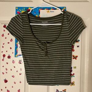 women’s crop top